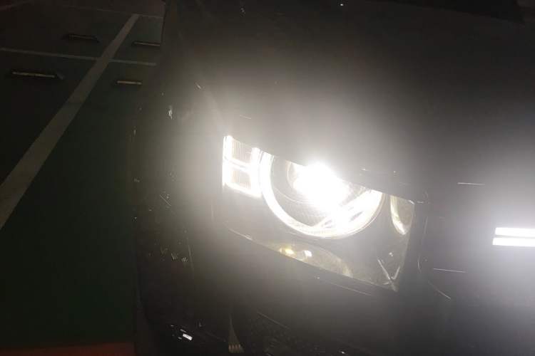 Used Land Rover Defender 2024 110 3.0T P400 X-DYNAMIC HSE Right Front Headlight