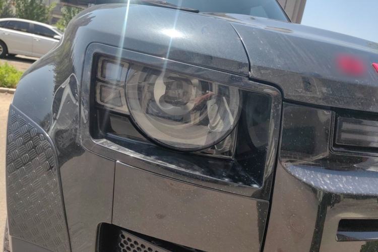 Used Land Rover Defender 2024 110 3.0T P400 Dark Edition Right Front Headlight