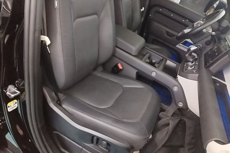 Used Land Rover Defender 2024 110 3.0T P400 X-DYNAMIC HSE Right Front Seat