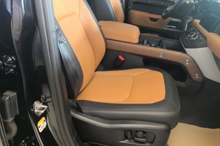 Used Land Rover Defender 2024 110 3.0T P400 X-DYNAMIC HSE Right Front Seat