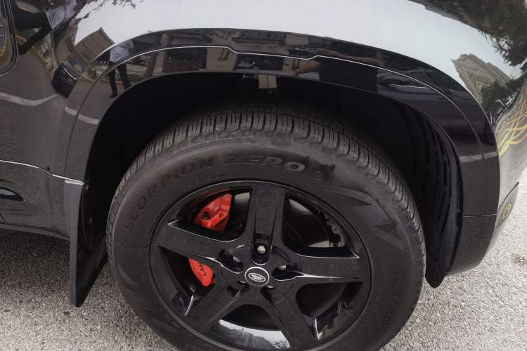 Used Land Rover Defender 2024 110 3.0T P400 X-DYNAMIC HSE Right Front Wheel Hub