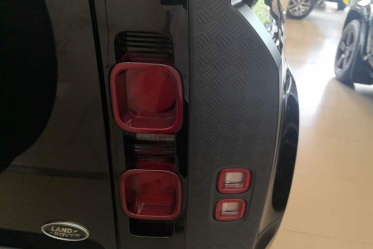 Used Land Rover Defender 2024 110 3.0T P400 Dark Edition Right Rear Taillight