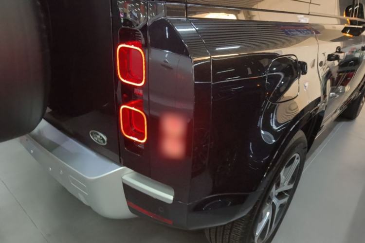 Used Land Rover Defender 2024 110 3.0T P400 XS Right Rear Taillight