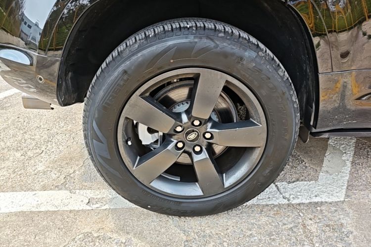 Used Land Rover Defender 2024 110 3.0T P400 X-DYNAMIC HSE Right Rear Wheel Hub