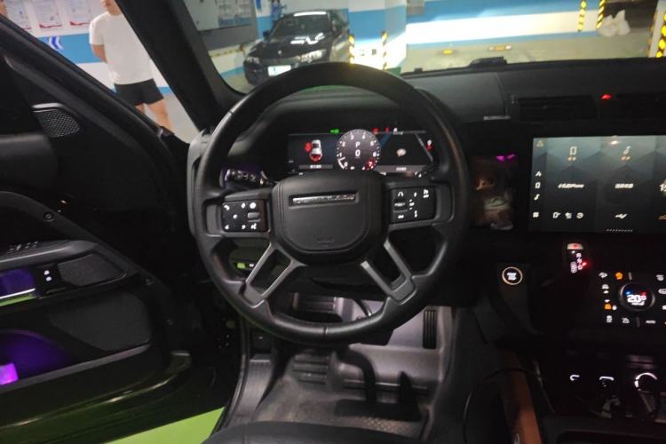 Used Land Rover Defender 2024 110 3.0T P400 X-DYNAMIC HSE Steering Wheel