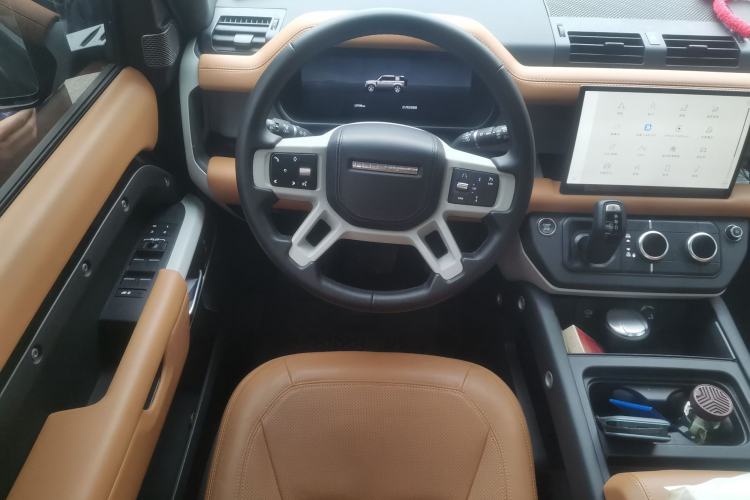Used Land Rover Defender 2024 110 3.0T P400 Dark Edition Steering Wheel