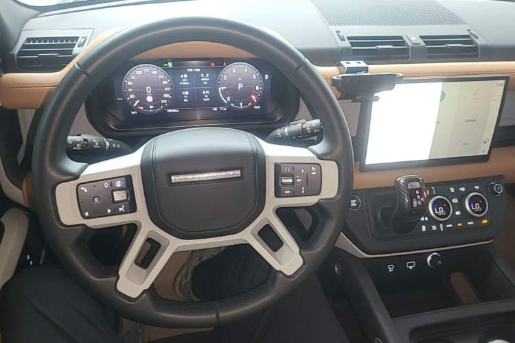 Used Land Rover Defender 2024 110 3.0T P400 X-DYNAMIC HSE Steering Wheel