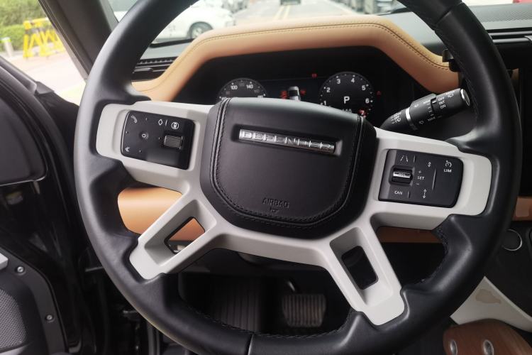 Used Land Rover Defender 2024 110 3.0T P400 X-DYNAMIC HSE Steering Wheel