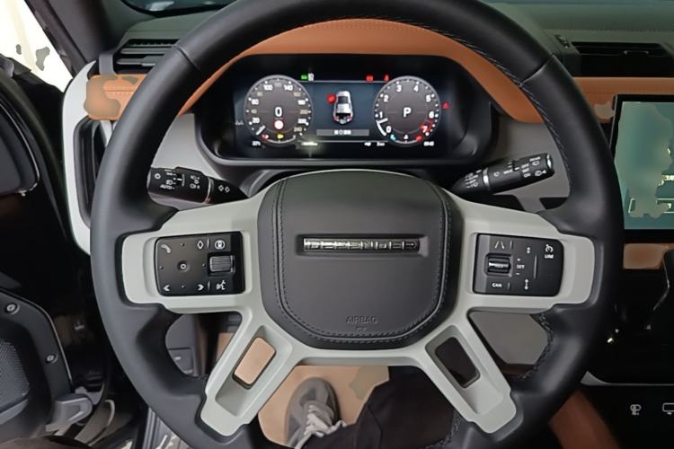 Used Land Rover Defender 2024 110 3.0T P400 Dark Edition Steering Wheel