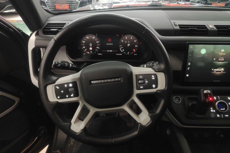 Used Land Rover Defender 2024 110 3.0T P400 XS Steering Wheel