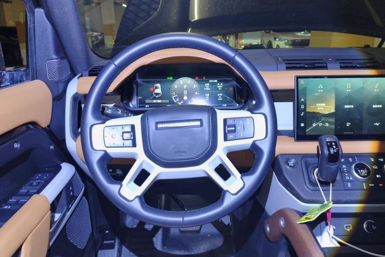 Used Land Rover Defender 2024 110 3.0T P400 X-DYNAMIC HSE Steering Wheel