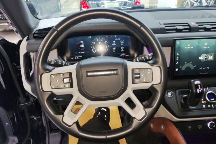 Used Land Rover Defender 2024 110 3.0T P400 X-DYNAMIC HSE Steering Wheel
