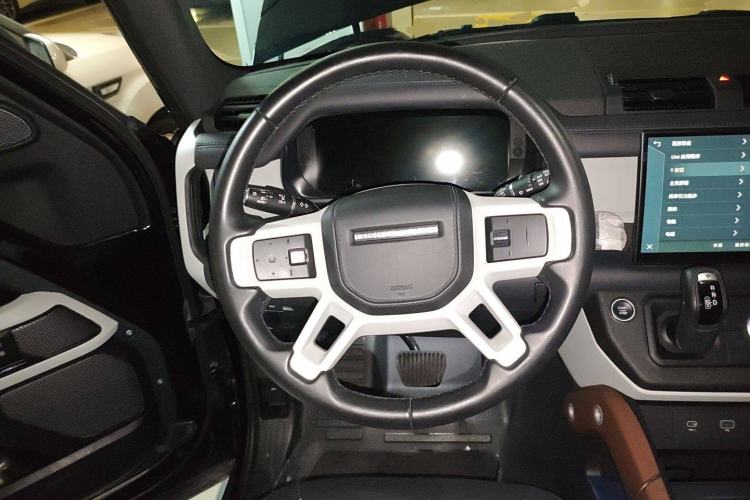 Used Land Rover Defender 2024 110 3.0T P400 X-DYNAMIC HSE Steering Wheel