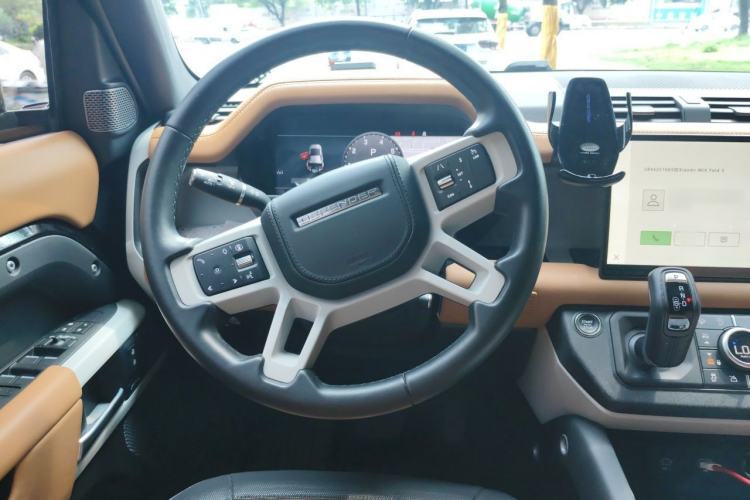 Used Land Rover Defender 2024 110 3.0T P400 X-DYNAMIC HSE Steering Wheel