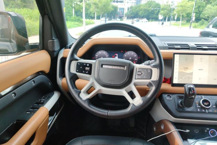 Used Land Rover Defender 2024 110 3.0T P400 X-DYNAMIC HSE Steering Wheel