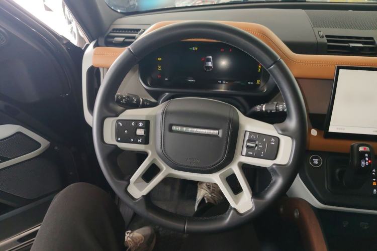 Used Land Rover Defender 2024 110 3.0T P400 Dark Edition Steering Wheel