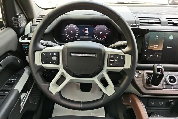 Used Land Rover Defender 2024 110 3.0T P400 X-DYNAMIC HSE Steering Wheel