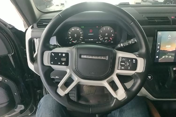 Used Land Rover Defender 2024 110 3.0T P400 X-DYNAMIC HSE Steering Wheel