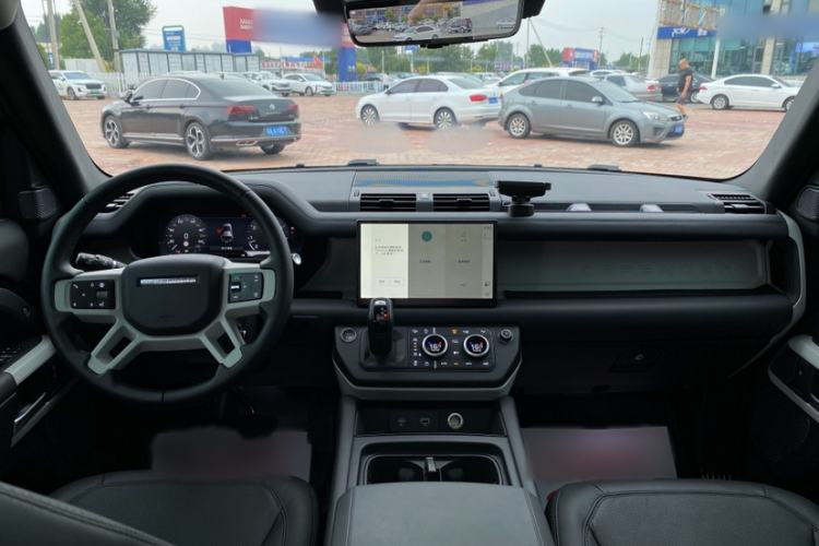 Used Land Rover Defender 2024 110 3.0T P400 XS Steering Wheel