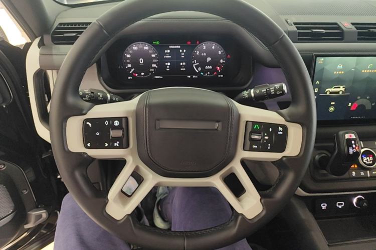 Used Land Rover Defender 2024 110 3.0T P400 Dark Edition Steering Wheel