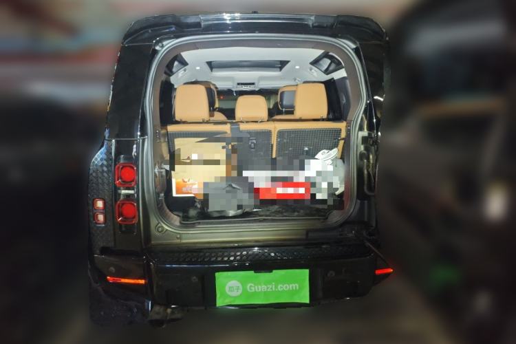 Used Land Rover Defender 2024 110 3.0T P400 Dark Edition Trunk