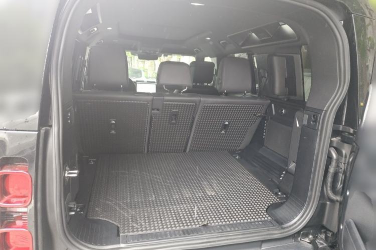 Used Land Rover Defender 2024 110 3.0T P400 X-DYNAMIC HSE Trunk
