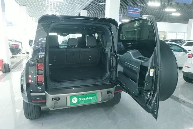 Used Land Rover Defender 2024 110 3.0T P400 X-DYNAMIC HSE Trunk
