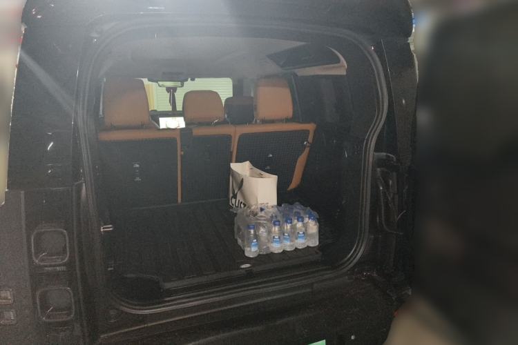 Used Land Rover Defender 2024 110 3.0T P400 Dark Edition Trunk