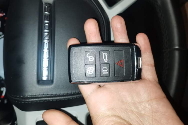 Used Land Rover Defender 2024 110 3.0T P400 X-DYNAMIC HSE Vehicle Key