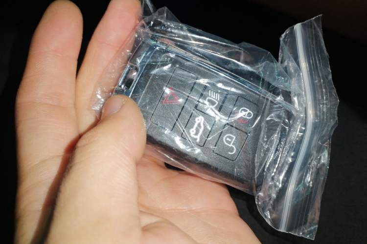 Used Land Rover Defender 2024 110 3.0T P400 X-DYNAMIC HSE Vehicle Key