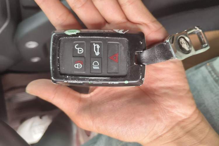 Used Land Rover Defender  Vehicle Key