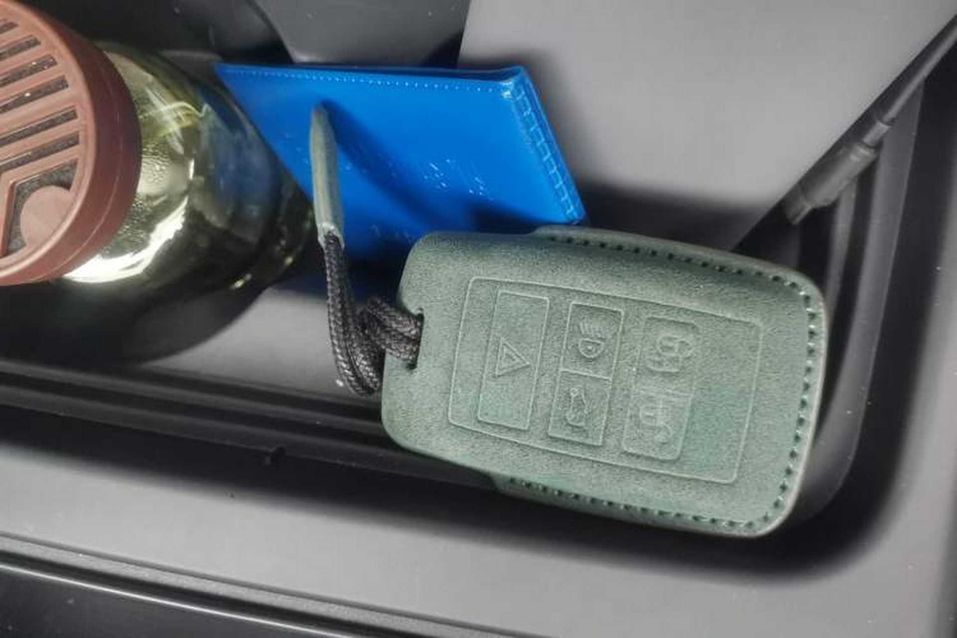 Used Land Rover Defender 2024 110 3.0T P400 Dark Edition Vehicle Key