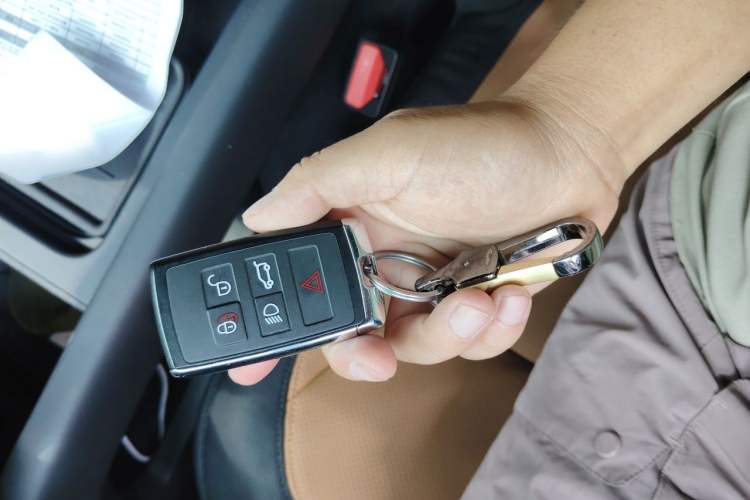 Used Land Rover Defender 2024 110 3.0T P400 X-DYNAMIC HSE Vehicle Key