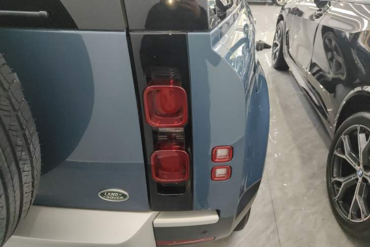 Used Land Rover Defender 2024 90 3.0T P400 HSE Exterior 3