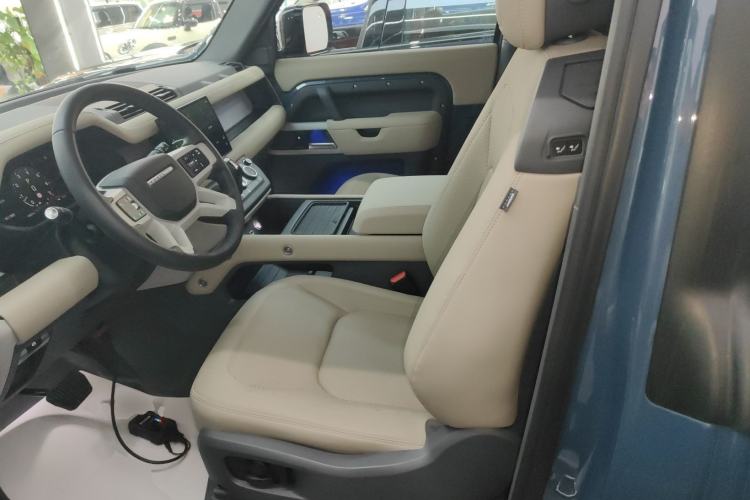 Used Land Rover Defender 2024 90 3.0T P400 HSE Left Front Seat