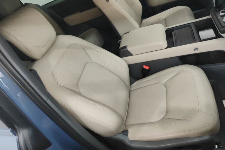 Used Land Rover Defender 2024 90 3.0T P400 HSE Right Front Seat