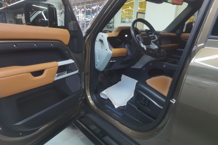 Used Land Rover Defender 2024 110 3.0T P400 X-DYNAMIC HSE Driver Seat