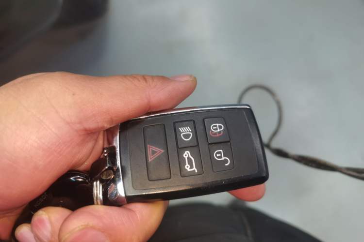 Used Land Rover Defender 2024 110 3.0T P400 X-DYNAMIC HSE Interior 1