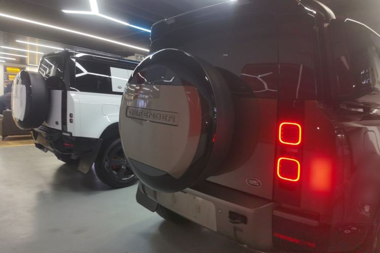 Used Land Rover Defender 2024 110 3.0T P400 X-DYNAMIC HSE Rear