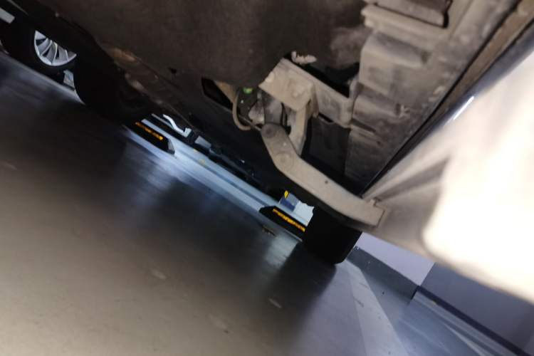 Used Land Rover Defender 2024 110 3.0T P400 X-DYNAMIC HSE Chassis Front Left