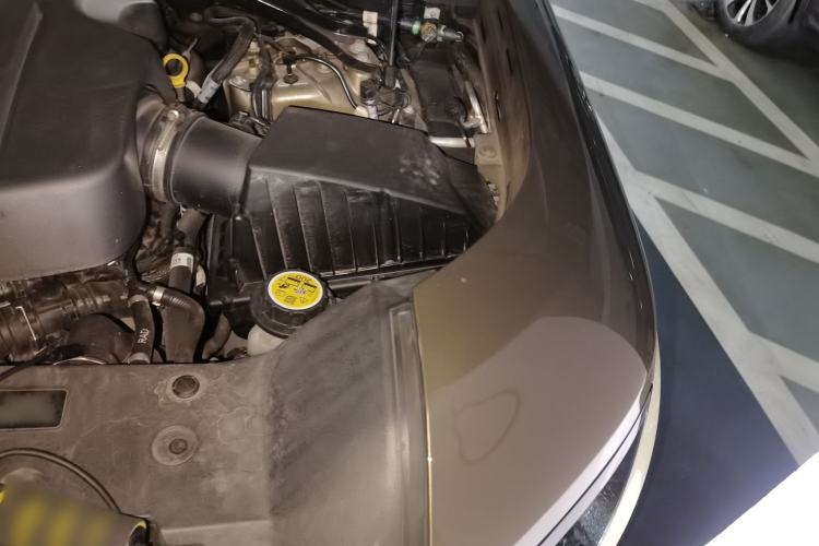 Used Land Rover Defender 2024 110 3.0T P400 X-DYNAMIC HSE Engine Bay Left