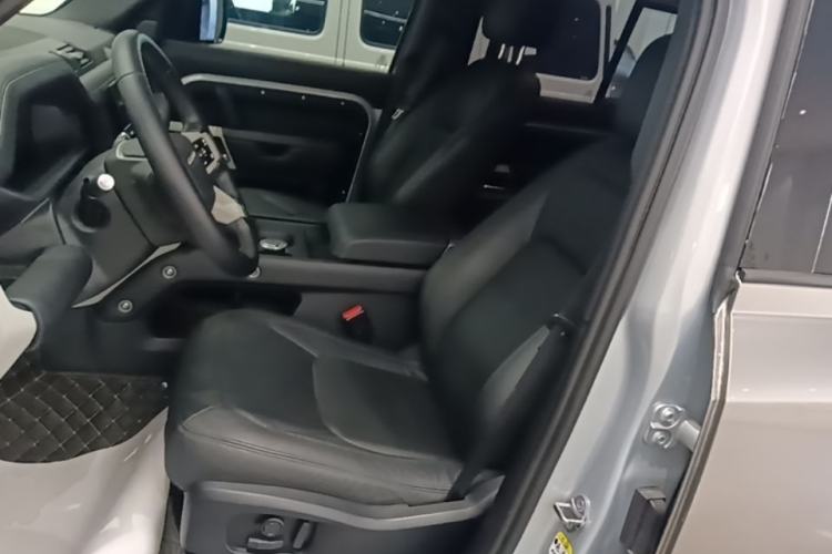Used Land Rover Defender 2024 110 3.0T P400 XS Left Front Seat