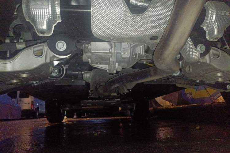 Used Land Rover Defender 2024 110 3.0T P400 X-DYNAMIC HSE Chassis Rear