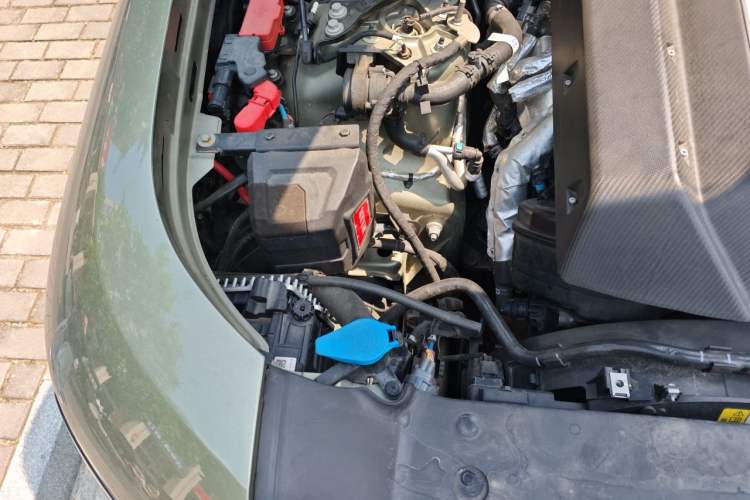Used Land Rover Defender 2024 110 3.0T P400 X-DYNAMIC HSE Engine Bay Right