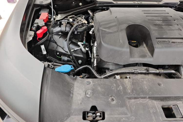 Used Land Rover Defender 2024 110 3.0T P400 X Engine Bay Right