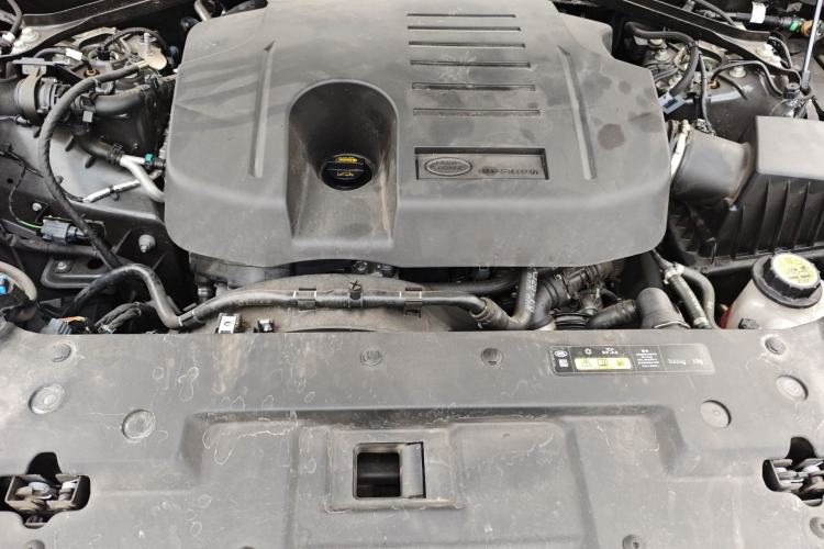 Used Land Rover Defender 2024 110 3.0T P400 X Engine Bay