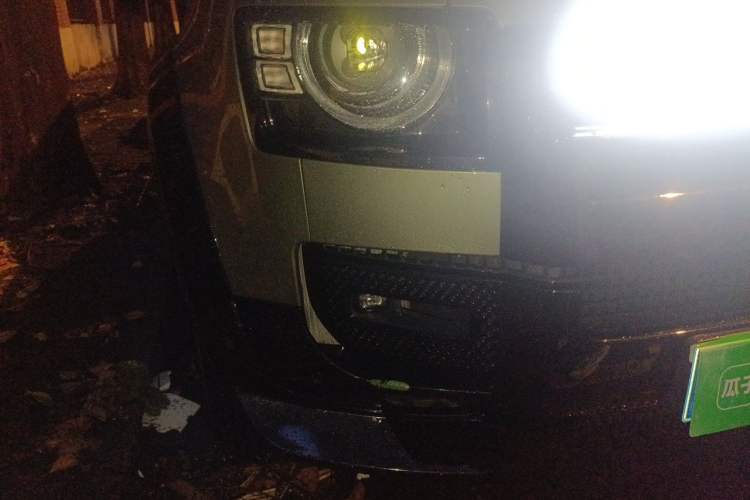 Used Land Rover Defender 2024 110 3.0T P400 X-DYNAMIC HSE Right Front Headlight