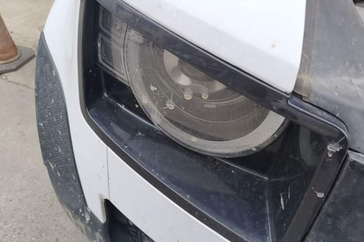 Used Land Rover Defender 2024 110 3.0T P400 Dark Edition Right Front Headlight