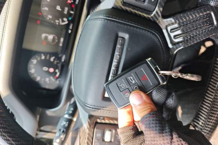 Used Land Rover Defender 2024 110 3.0T P400 X-DYNAMIC HSE Vehicle Key