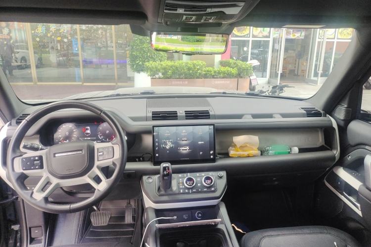 Used Land Rover Defender 2024 110 3.0T P400 X-DYNAMIC HSE Center Console